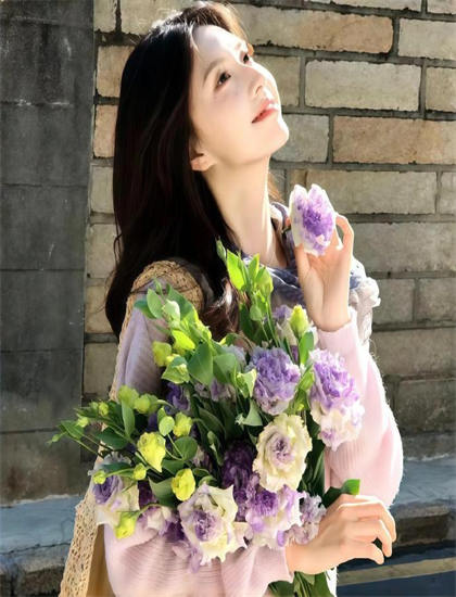 《山村姐妹》电影与电视剧比较：媒介差异与叙事特点